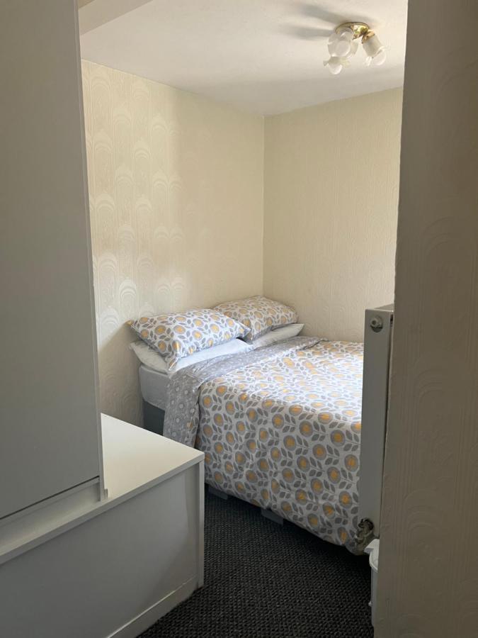 Cosy 2 Bedroom Flat London Eksteriør billede